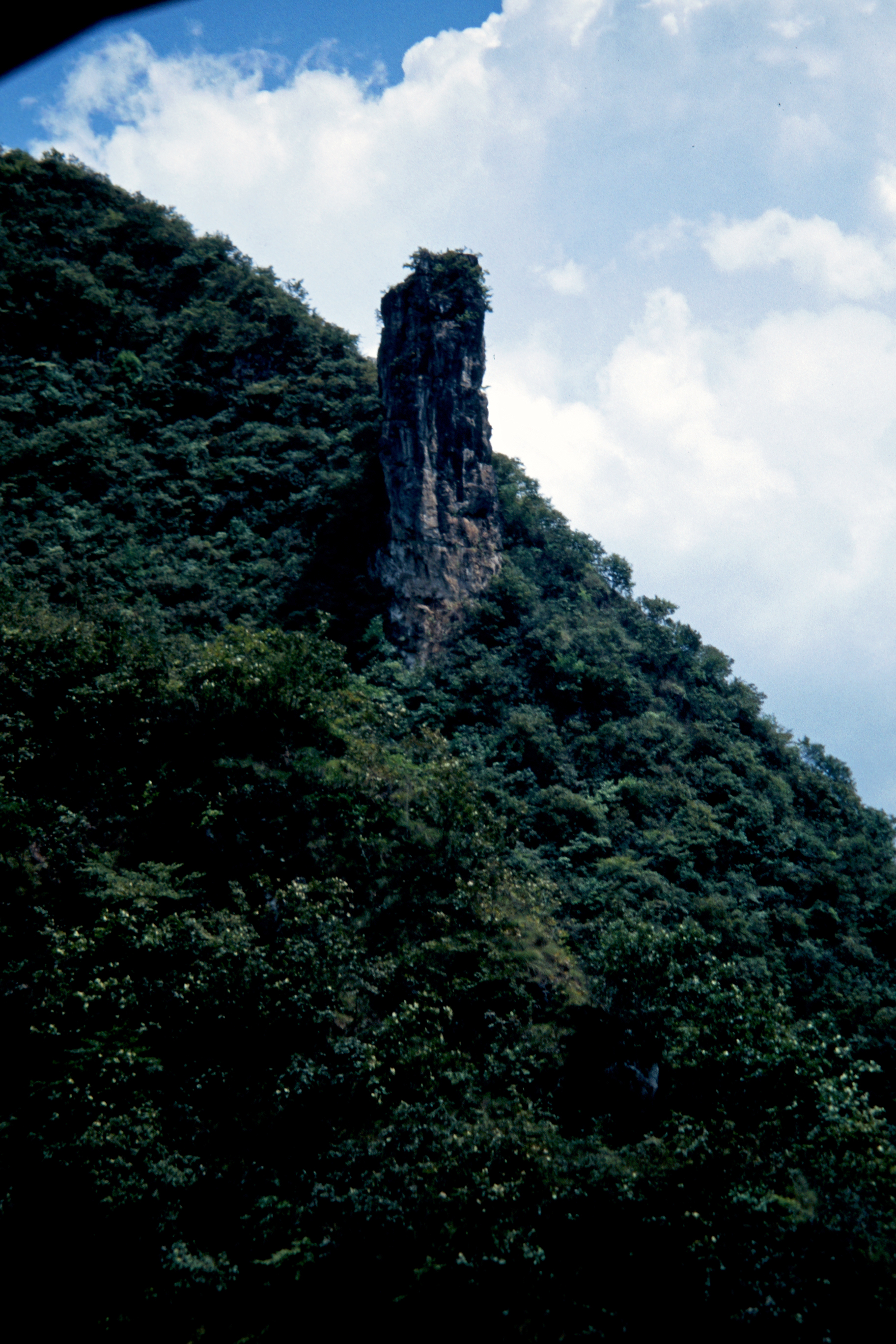 Fahrt auf dem Fluss Wu Yang