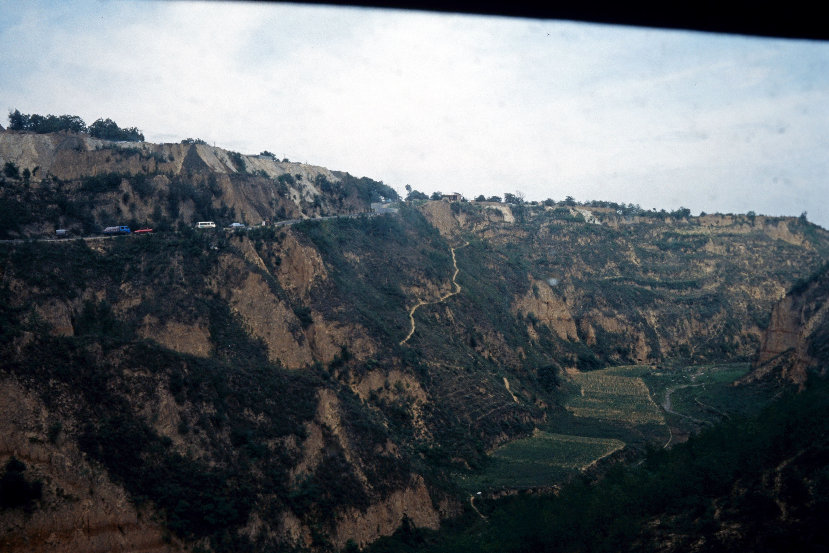 Lößlandschaft zwischen Xi´an und Luoyang